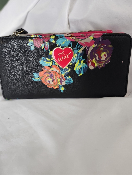 Betsey Johnson Handbags - Betsey Johnson Black Floral Zip Wallet with Pink Heart Pin